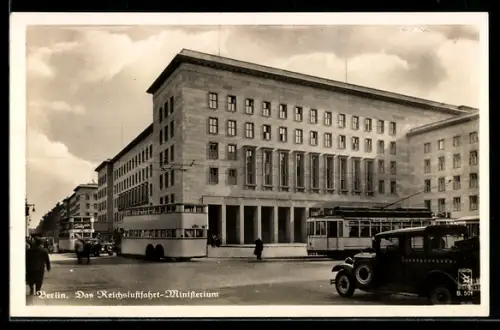 AK Berlin, Strassenbahn und Omnibus beim Reichsluftfahrtministerium