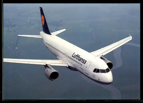 AK Airbus A 320-200 der Lufthansa im Flug