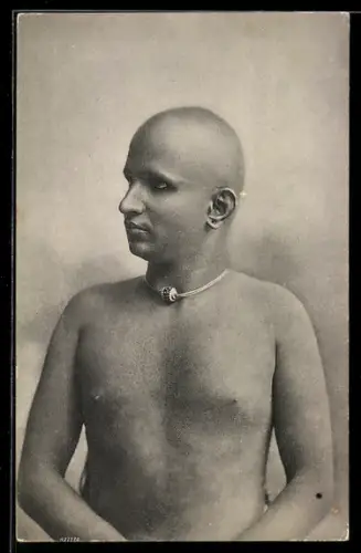 AK Portrait eines asiatischen Mannes mit Halskette