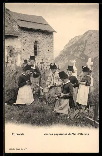 AK En Valais, Jeunes paysannes du Val d'Hérens