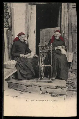 AK Val-d`Illiez, Fileuses, Zwei alte Frauen am Spinnrad