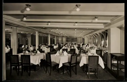 AK Passagierschiff Hamburg der Hamburg-Amerika Linie, Speisesaal der Touristen-Klasse