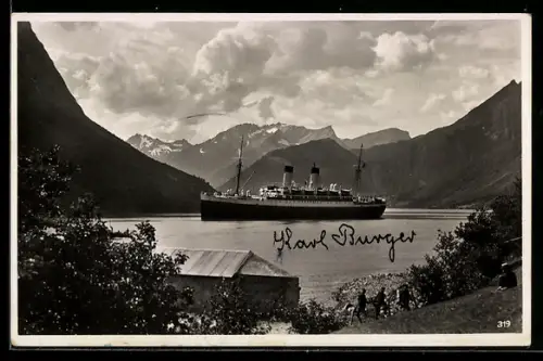 AK Passagierschiff M. S. Monte Olivia im Hardangerfjord