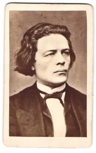 Fotografie unbekannter Fotograf und Ort, Porträt von Anton Rubinstein, Russischer Komponist