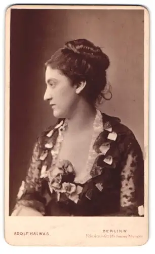 Fotografie Adolf Halwas, Berlin, Friedrichstr. 185, Adelina Patti im Profil, spanische Opernsängerin