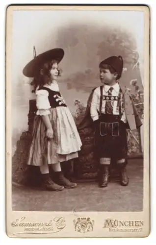 Fotografie Samson & Co., München, Neuhauserstr. 7, Kinder in bayerischer Tracht