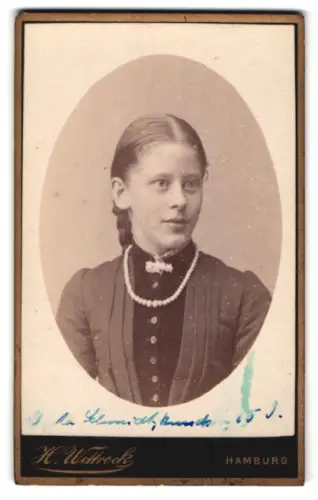 Fotografie H. Witrock, Hamburg, St. Pauli, Portrait einer jungen Frau