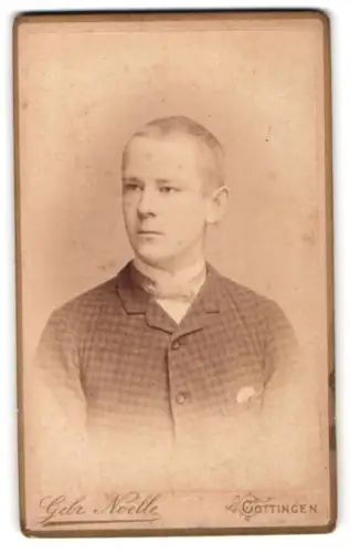 Fotografie Gebr. Noelle, Göttingen, Kurze Strasse 15, Porträt des Herrn W. Könneker