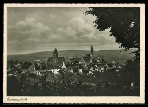 AK Donauwörth, Ortsansicht mit Kirchtürmen und Altstadt aus der Vogelschau