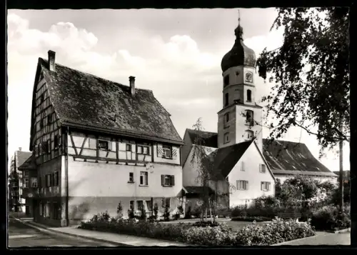 AK Mengen /Württ., Fachwerkhaus, Kirche, Ortspartie