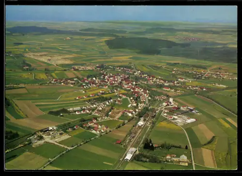 AK Ostrach /Hohenzollern, Luftaufnahme des Ortes und Umgebung