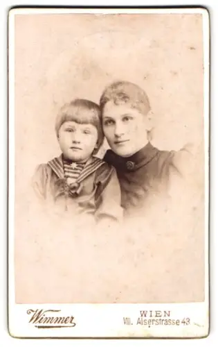 Fotografie Wimmer, Wien, Alserstrasse 43, Portrait der Frau Fischer mit Kind