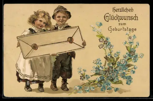 Präge-AK Kleines Paar mit Briefumschlag, Geburtstag