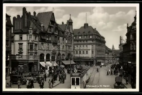 AK Offenbach a. M., Marktplatz mit Strassenbahn der Linie 16 zum Offenbacher Friedhof