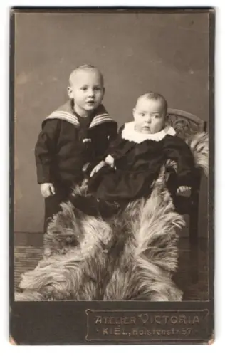 Fotografie Atelier Victoria, Kiel, Holstenstrasse 57, Porträt zweier Kinder