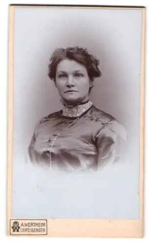 Fotografie A. Wertheim, Berlin, Leipzigerstr, Porträt einer Dame