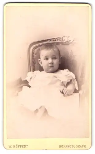 Fotografie W. Höffer, Berlin, Leipziger Platz 12, Porträt eines Kleinkinds