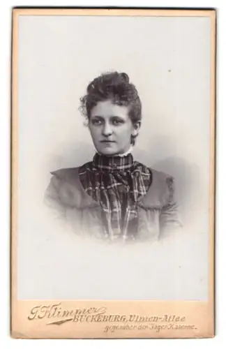 Fotografie G. Klimmer, Bückeburg, Ulmen-Allee, Porträt einer Dame