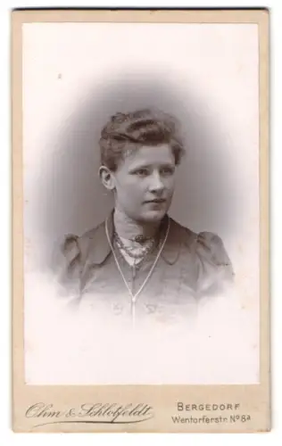 Fotografie Ohm & Schlotfeldt, Bergedorf, Wentorferstr. 8a, Porträt einer Frau