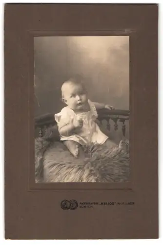 Fotografie Helios, Zürich, Bahnhofstrasse 110, Porträt eines Kleinkindes