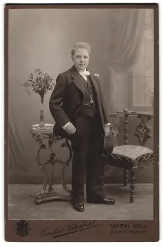 Fotografie Gustav Schubert, Wien, Breitenseerstrasse 28, Eleganter junger Herr