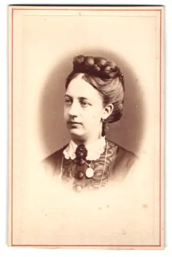 Fotografie Hanna Forthmeiier, Helsingborg, Porträt einer Dame