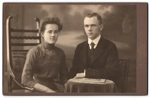 Fotografie Atelier Römisches Haus, Leipzig, Peterssteinweg 17, Anna und Max Grund im Porträt