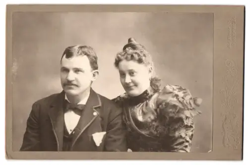 Fotografie Fotograf unbekannt, Davenport, 409 Brady St, Johanna Barofsky und Frank S. Baker
