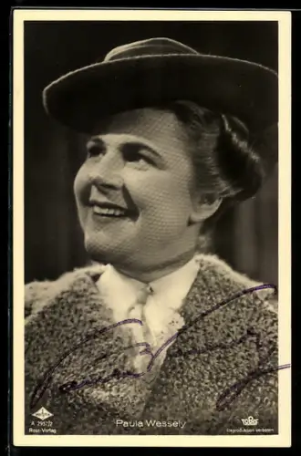AK Schauspielerin Paula Wessely mit Hut und Tüllschleier, Autograph