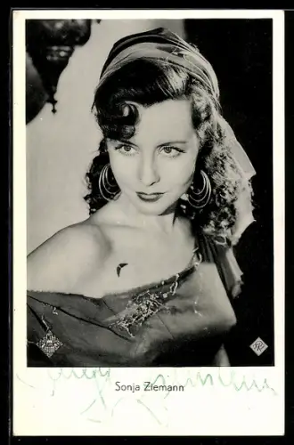 AK Sonja Ziemann, Portrait der Schauspielerin als Diebin von Bagdad, Autograph