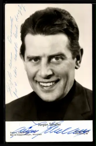 AK Schauspieler Jürgen Scheller mit breitem Lächeln, Autograph