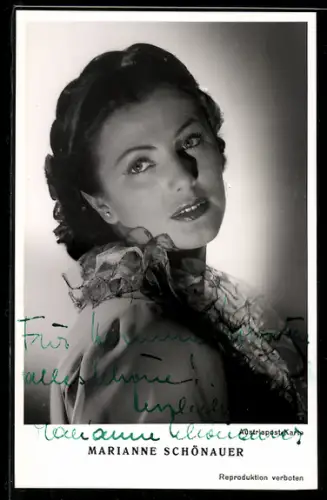 AK Schauspielerin Marianna Schönauer im Halbprofil, Autograph