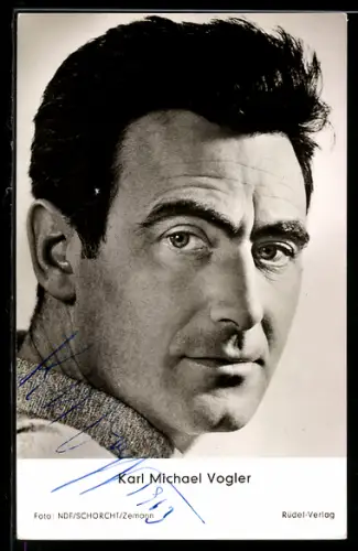 AK Schauspieler Karl Michael Vogler in dem Film Bekenntnisse eines möbelierten Herrn, Autograph
