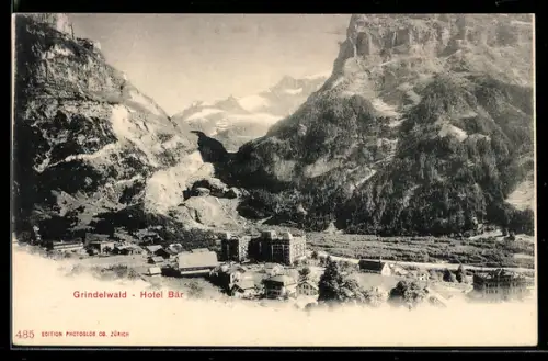 AK Grindelwald, Hotel Bär und Tal mit Bergkulisse