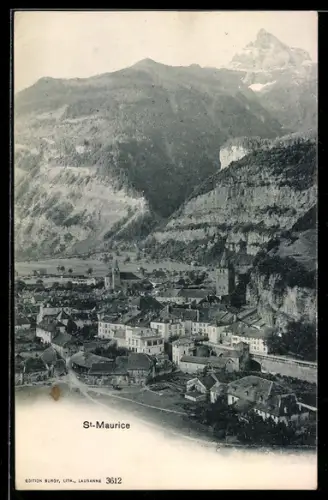 AK St-Maurice, Vue générale du village et des montagnes