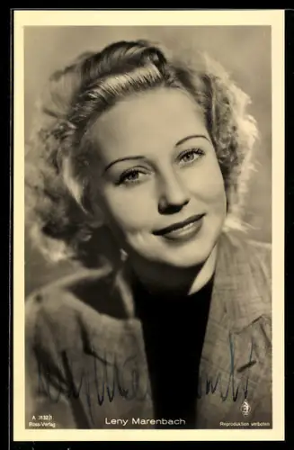 AK Schauspielerin Leny Marenbach im karierten Sakko, Autograph