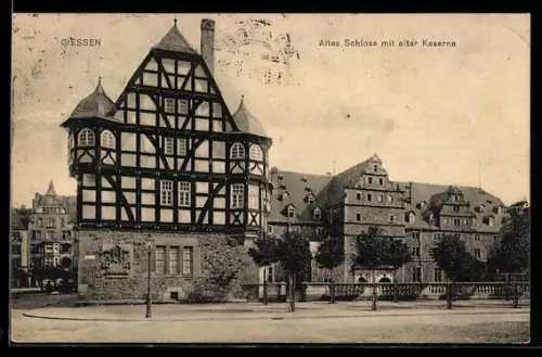 AK Giessen, Altes Schloss mit alter Kaserne
