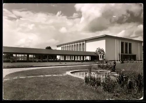 AK Grünberg /Hessen, Sportschule des Hessischen Fussballverbandes, Hauptgebäude, Gartenanlage