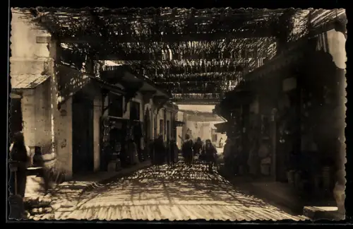 AK Taza-Haut, Dans les Souks