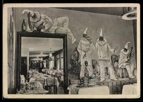 AK Torino, Interno del ristorante Il Cucolo con decorazioni di Arlecchini e tavoli apparecchiati