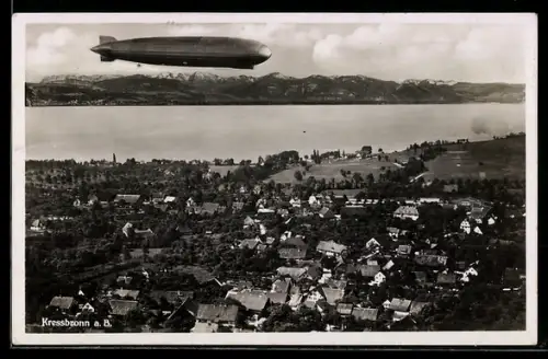 AK Kressbronn a. B., Zeppelin überfliegt den Ort