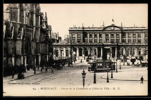 AK Bordeaux, Entree de la Cathedrale et l`Hotel de Ville, Strassenbahn
