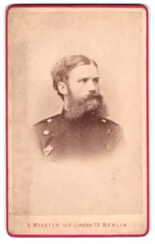 Fotografie E. Milster, Berlin, Unter den Linden 13, Offizier Dietrich, Oberschles. Feld-Art.-Rgt. 20 mit Band EK II 1870