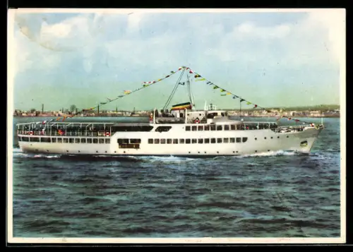 AK Italienisches Passagierschiff Isola di Procida über die Toppen geflaggt