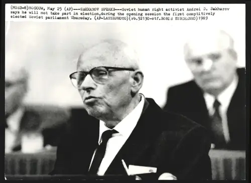 Fotografie Sowjetischer Menschenrechtsaktivist Andrei D. Sakharov im Parlament