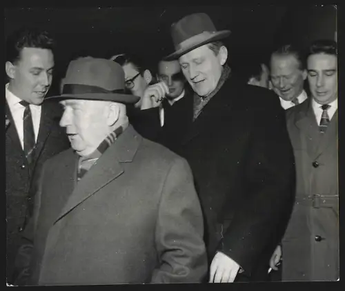 Fotografie Aussenminister Borrissow und Botschafter Smirnow mit Staatsekretär van Scherpenberg im Jahr 1960