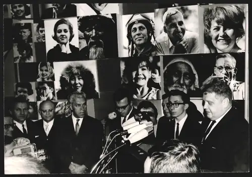 Fotografie Botschafter der Sowjetunion Semjon Zarapkin auf einem Empfang
