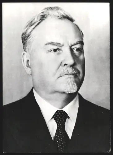 Fotografie Vorsitzender des Ministerrats der Sowjetunion Nikolai Alexandrowitsch Bulganin im Portrait