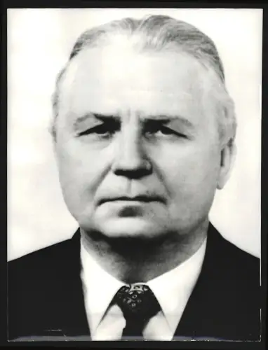 Fotografie Mitglied des Politbüros Jegot Ligatschew im Portrait, 1985