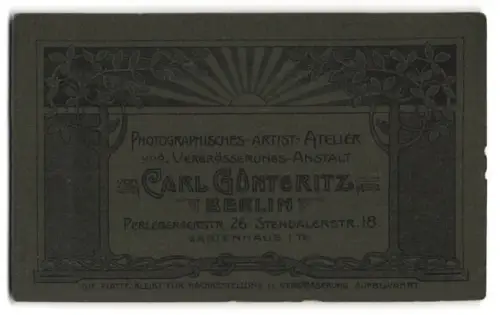 Fotografie Carl Günteritz, Berlin, Perlebergerstr. 26, Sonnenaufgang mit filigranen Blätterranken